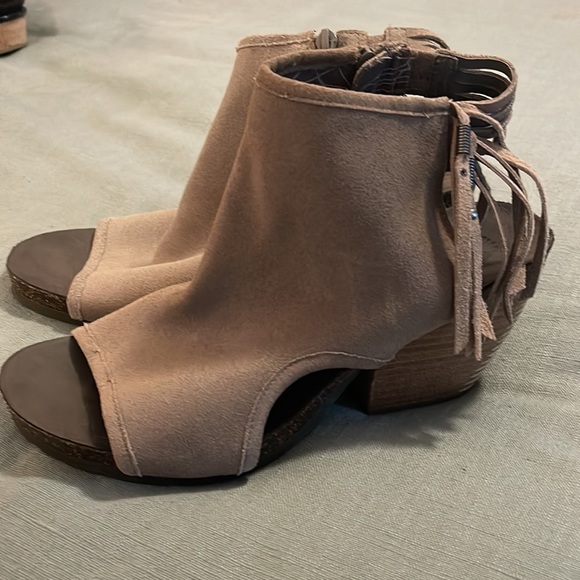 OTBT Sz 10 Free Spirit Peep Toe Sandal - Picture 4 of 11